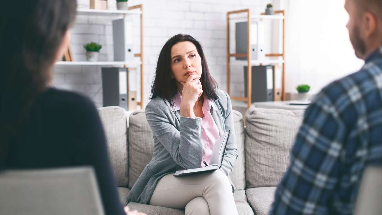 When Should Couples Seek Professional Relationship Support?