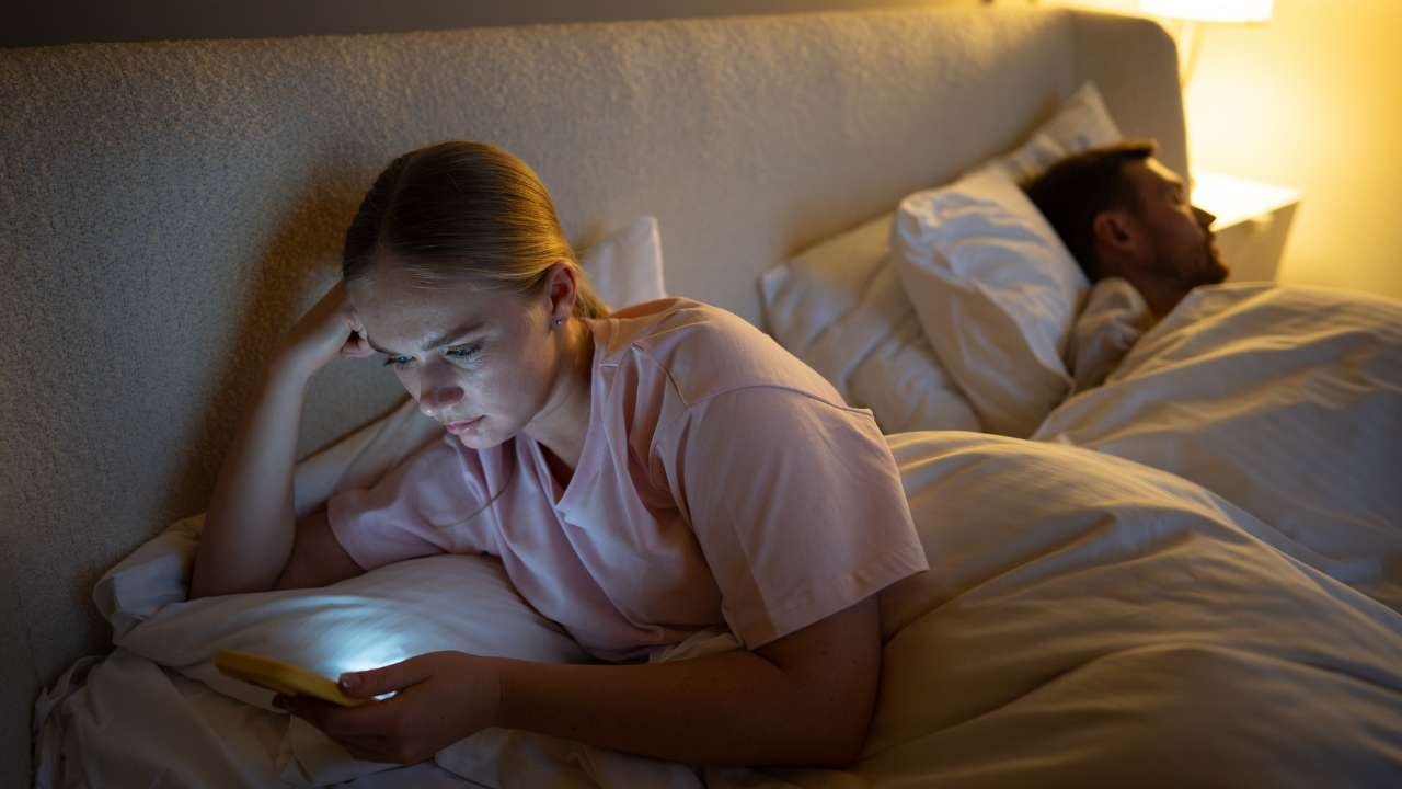 Why Emotional Distance Affects Intimacy