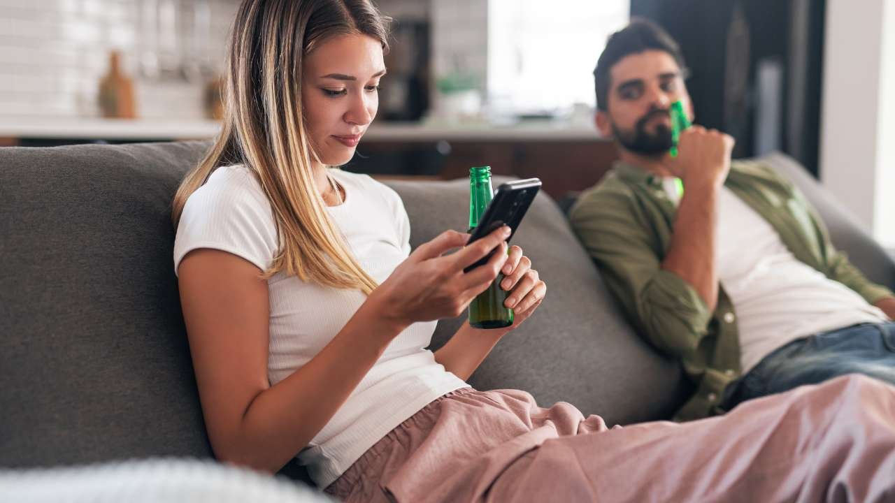 Relationship Confusion in Kolkata Couples Who Still Care but Feel Stuck